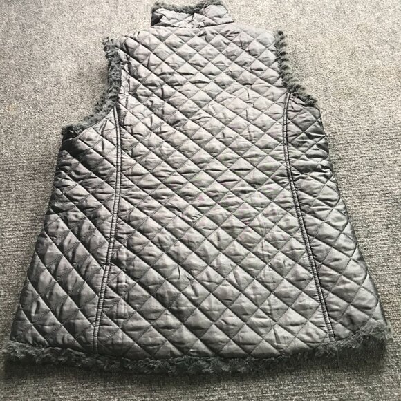 D&Co Vest Womens Medium‎ Gray Quilted Reversible Vest Faux Fur & Nylon Blend - Picture 8 of 11